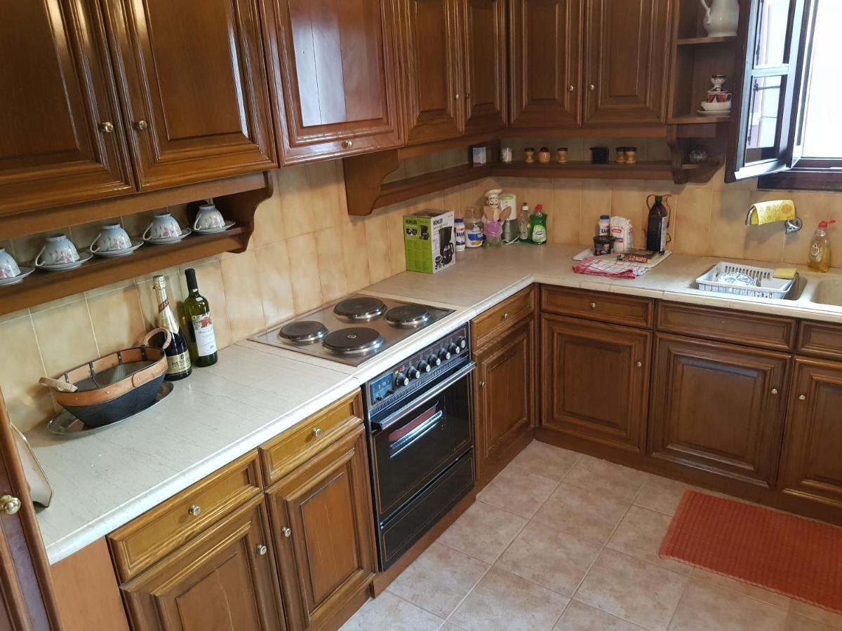 Rustic By The Sea Apartment Flogita Exterior photo